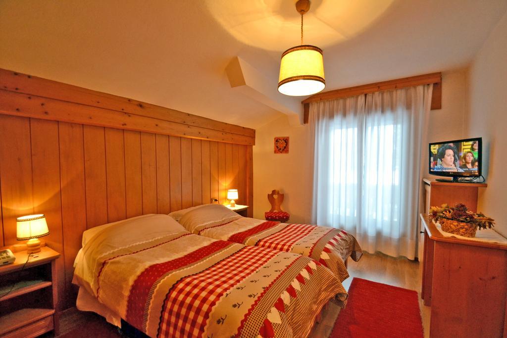 Hotel Villa Nevada Cortina d'Ampezzo Zimmer foto