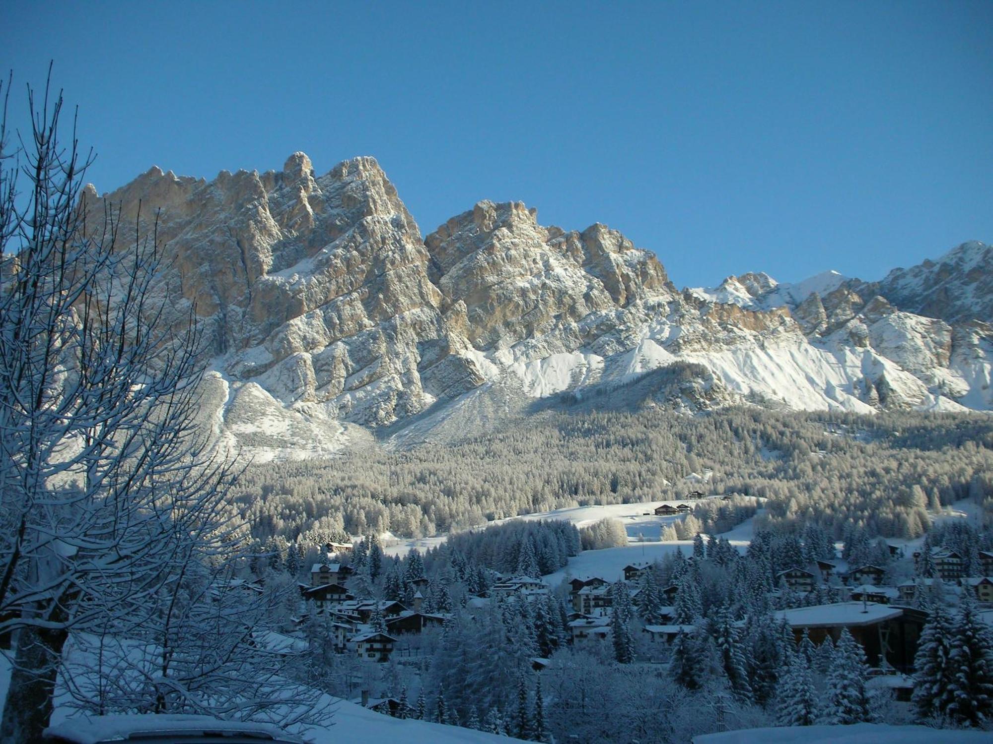 Hotel Villa Nevada Cortina d'Ampezzo Exterior foto